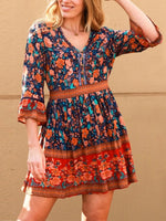 Cargar imagen en el visor de la galería, Bohemian Style V-Neck 3/4 Sleeves Floral Dresses

